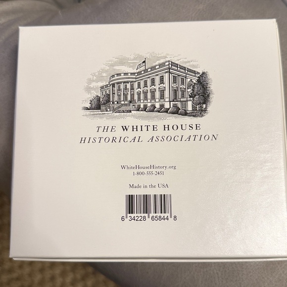 2023 The White House Historical Association Christmas Ornament - Picture 5 of 5